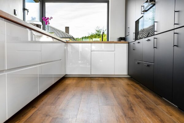 laminate-vs-luxury-vinyl-plank-in-a-kitchen